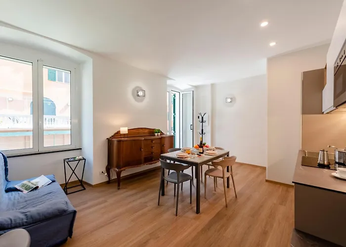 Central Apartment In Genova - Happy Rentals